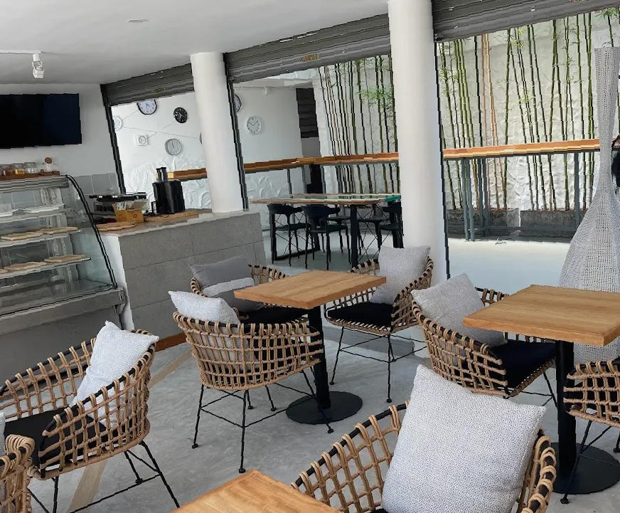 Coffee Connextions Cafe & Rooms
