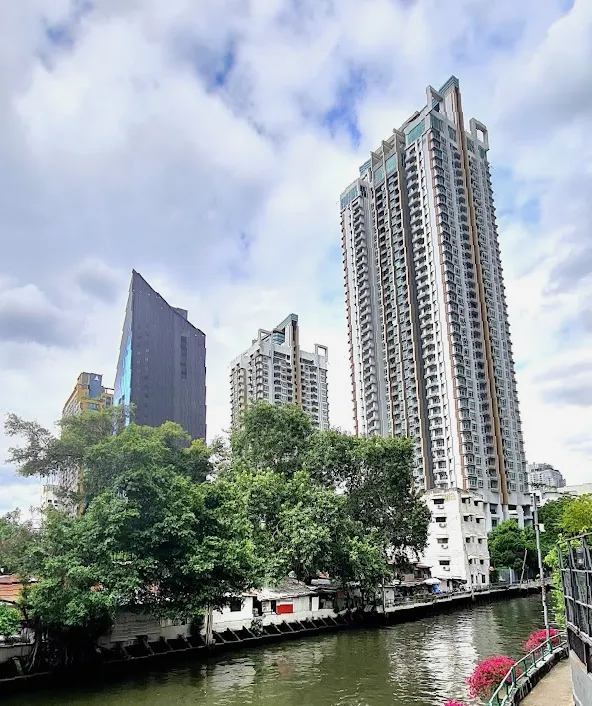 Klass Silom Condo