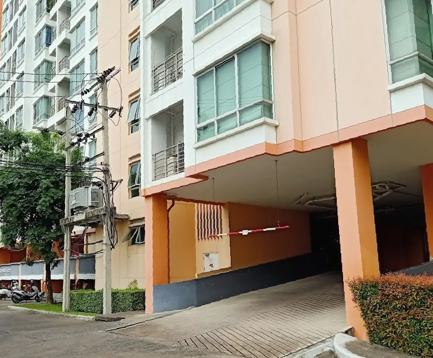 Condo Regent Home 7/1