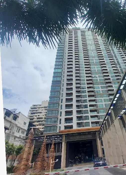 The Room Sathon - TanonPun