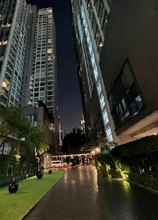 H Sukhumvit 43 Condominium