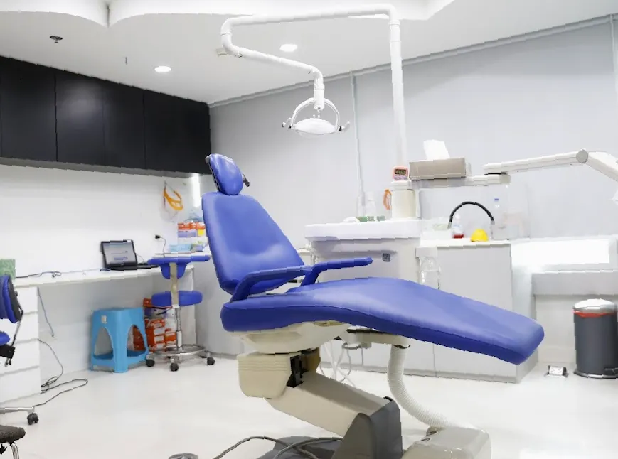 The S Digital Dental Clinic (Invisalign and Implant Centers) คลินิกทันตกรรม ดิเอส สาทร
