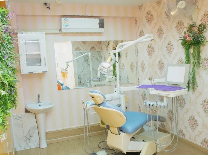 Sukhumvit Skytrain Dental Clinic