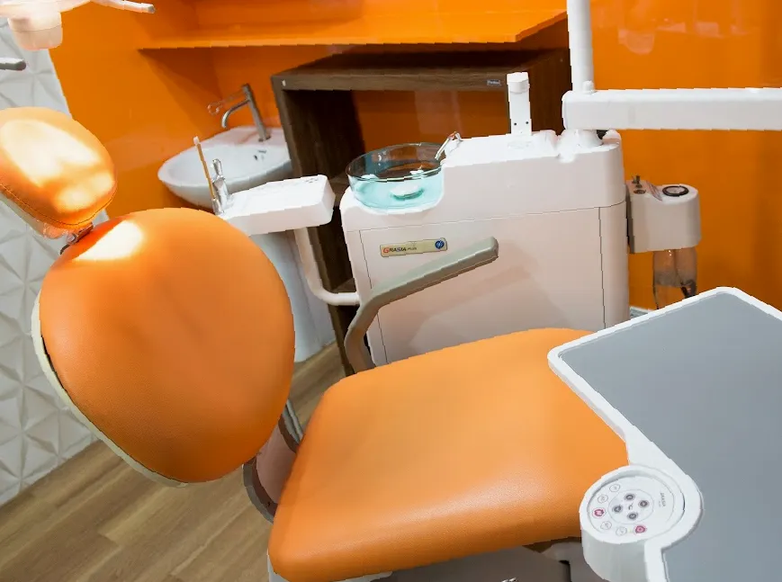 Thantakit Dental Clinic