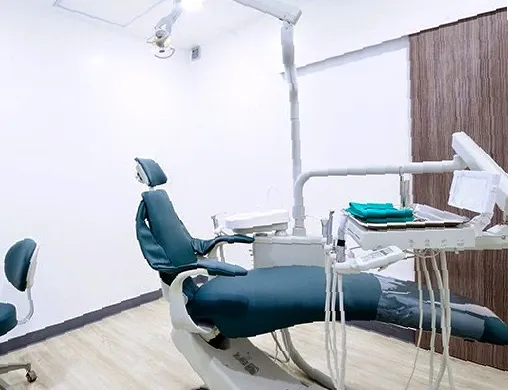 Thantakit International Dental Center in Bangkok+ Thailand