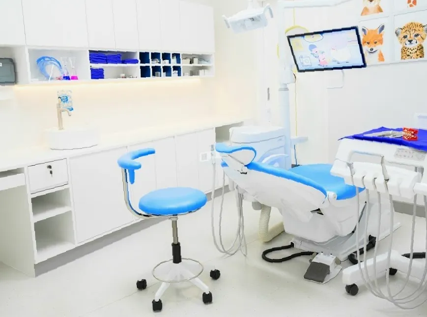 คลินิกทันตกรรม สไมล์สเปซ (Smile Space Dental Clinic)
