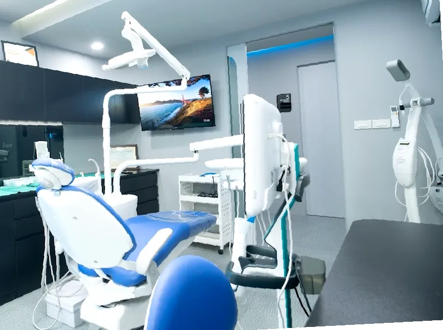 DAH-Dentaholic Dental Clinic (คลินิกทันตกรรมเด๊นท์อะฮอลิค)