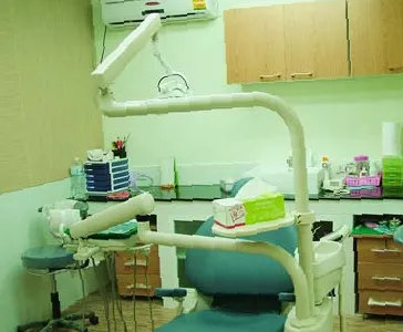 dentalpoint pattaya เด็นทัลพอยท์ คลินิกหมอหลินจัดฟันเหล็ก จัดฟันแบบใส รีเทนเนอร์ ฟันขาว ทำฟัน พัทยา