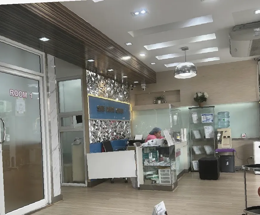 Doctor Smile Dental Clinic ด็อกเตอร์สไมล์ คลีนิก ทำฟัน จัดฟัน