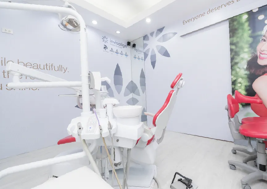 The S Digital Dental Clinic (Invisalign and Implant Centers) คลินิกทันตกรรม ดิเอส สาทร