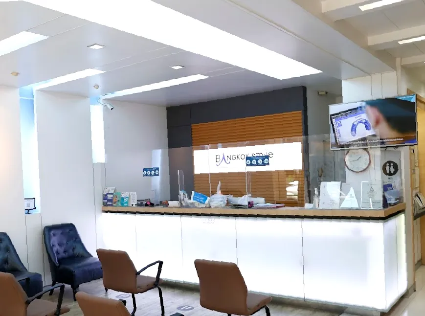 SmileBox Dental Clinic Thonglor Sukhumvit คลินิกทันตกรรมสไมล์บ็อกซ์ ทองหล่อ สุขุมวิท