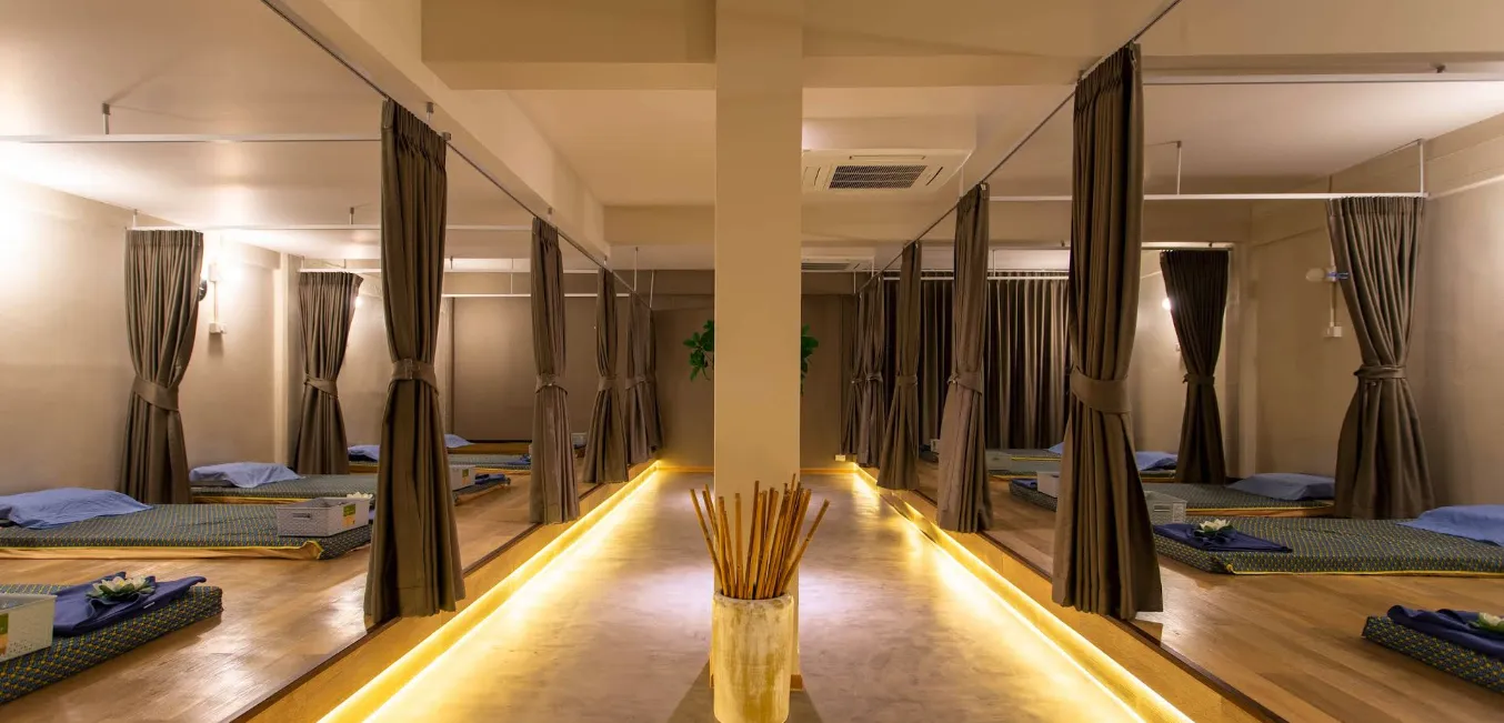foot massage central world 5 nikko thai massage signature siam square soi5