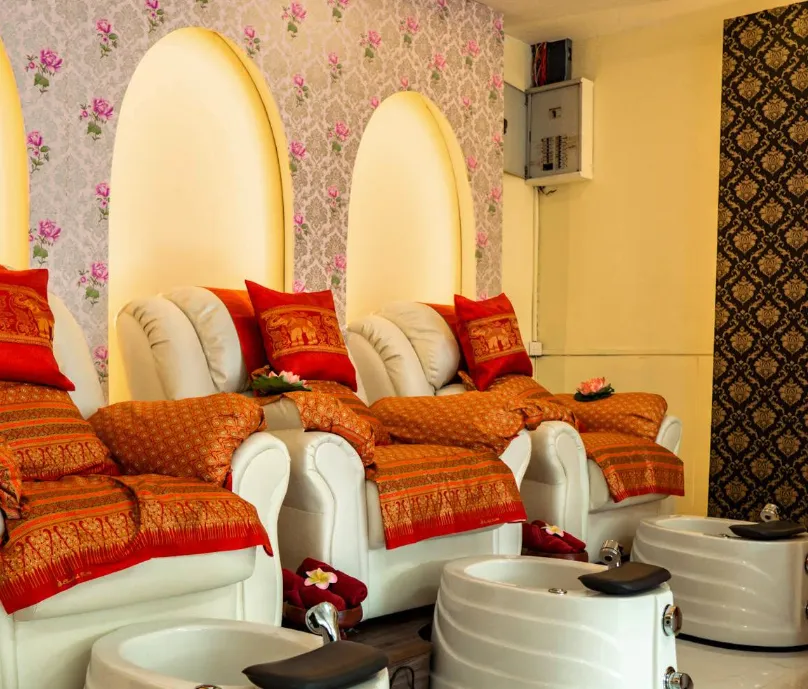 foot massage pattaya 8 c and r thai massage