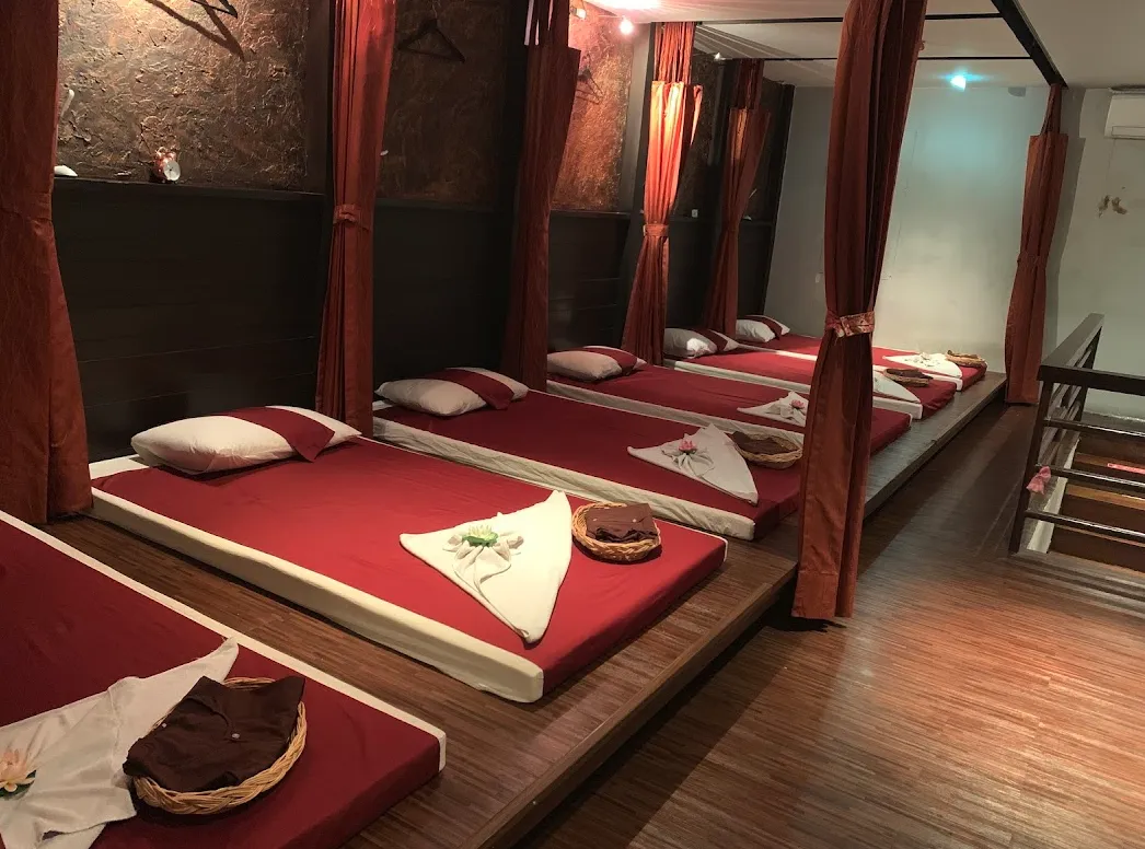 foot massage thong lor 10 top thai massage sukhumvit 55.