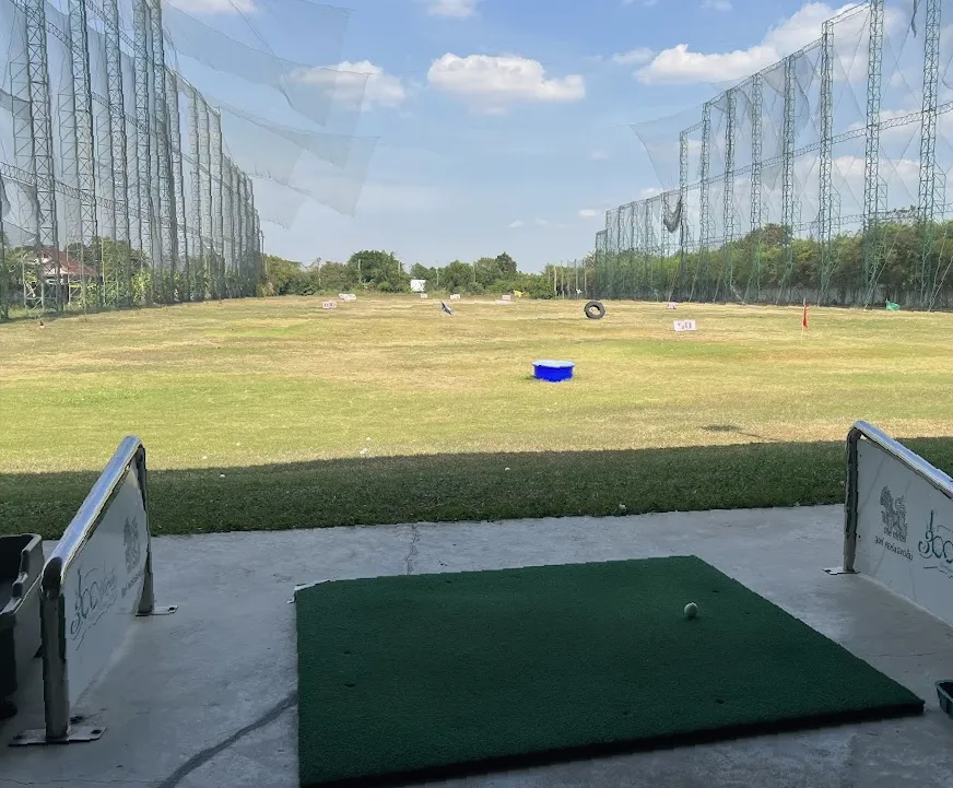 300 Yards Driving Range