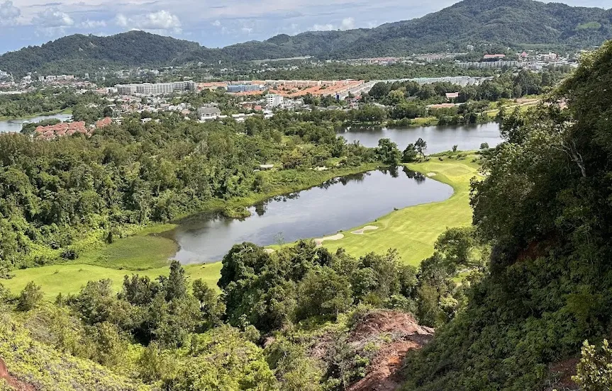 RED MOUNTAIN GOLF CLUB